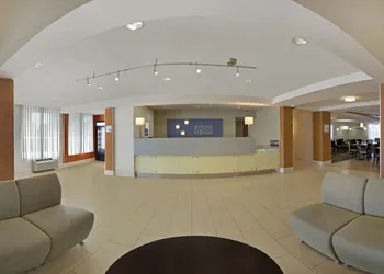 Holiday Inn Express Romulus / Detroit Airport by IHG hotel thumbnail 2