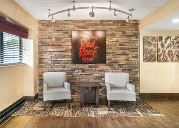 Red Roof Inn Detroit Metro Airport - Taylor hotel thumbnail 7