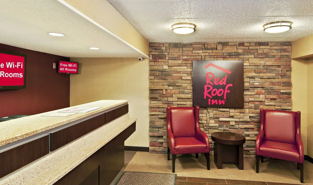 Red Roof Inn Detroit - Farmington Hills hotel detail image 2
