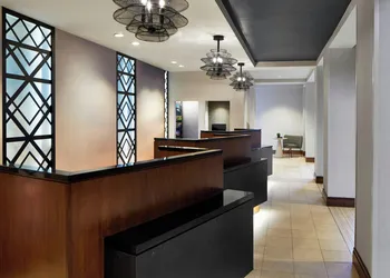 Detroit Metro Airport Marriott hotel thumbnail 2