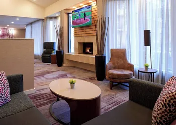 Courtyard by Marriott Detroit Metropolitan Airport Romulus hotel thumbnail 4