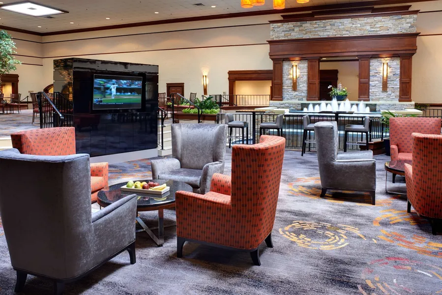 DoubleTree by Hilton Detroit - Dearborn hotel detail image 2