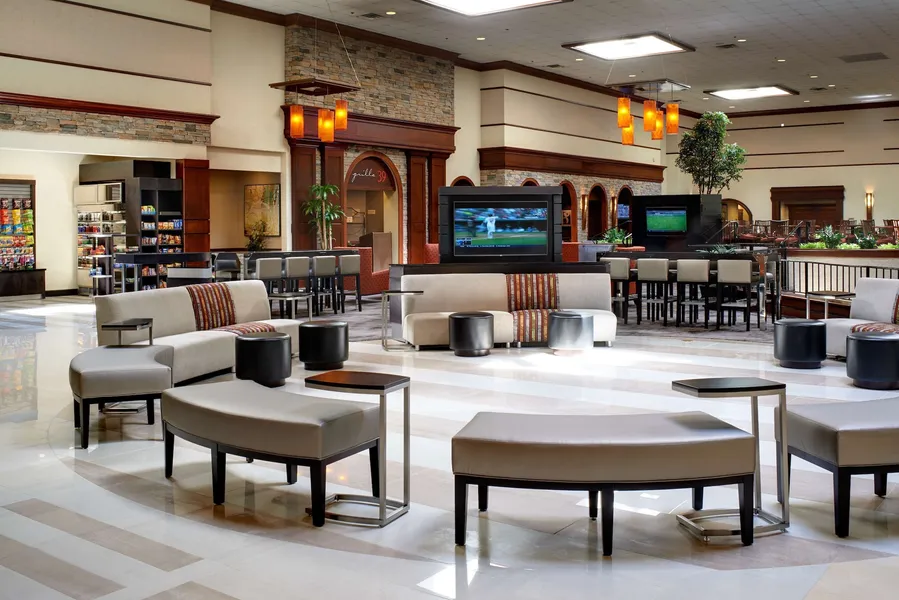 DoubleTree by Hilton Detroit - Dearborn hotel detail image 6