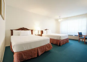 Monarch Resort hotel thumbnail 5