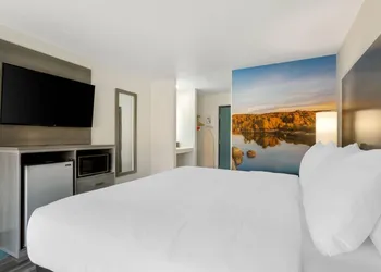 Clarion Pointe Prescott Valley hotel thumbnail 8