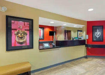 Studio 6 – Chantilly, VA – Washington Dulles Airport hotel thumbnail 3