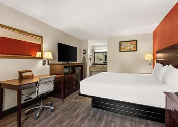 Americas Best Value Inn Laurel hotel thumbnail 4