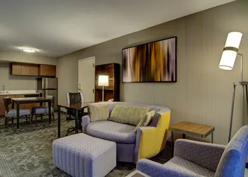 Courtyard by Marriott Tysons McLean hotel thumbnail 6