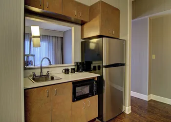 Courtyard by Marriott Tysons McLean hotel thumbnail 8