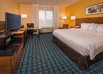 Fairfield Inn & Suites Dulles Airport Chantilly hotel thumbnail 4