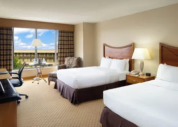 DoubleTree by Hilton Washington Dulles Airport hotel thumbnail 6