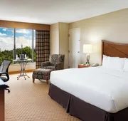 DoubleTree by Hilton Washington Dulles Airport hotel detail image 5