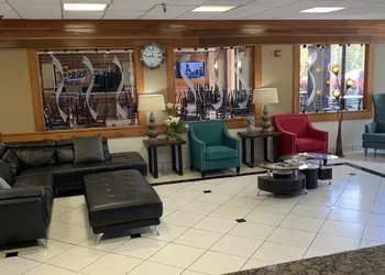 Quality Inn & Suites Pensacola Bayview hotel thumbnail 3