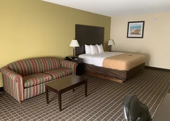 Quality Inn & Suites Pensacola Bayview hotel thumbnail 8