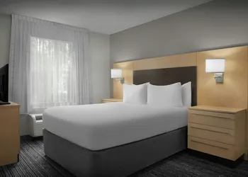 TownePlace Suites by Marriott Pensacola hotel thumbnail 6