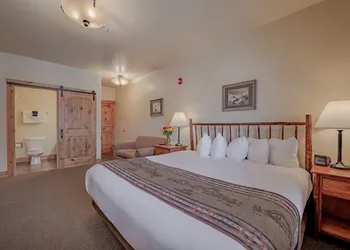 Cowboy Village Resort hotel thumbnail 8