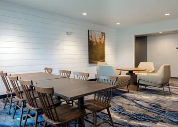 Fairfield Inn By Marriott Savannah Airport hotel thumbnail 2