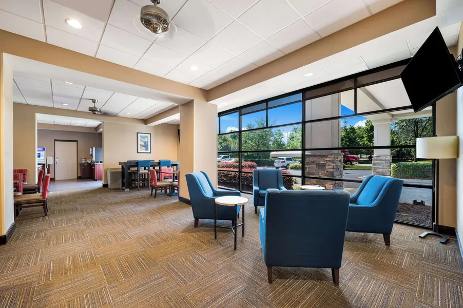 Comfort Suites Northlake hotel detail image 2