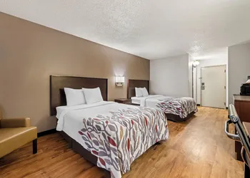 Red Roof Inn Charlotte - University hotel thumbnail 7