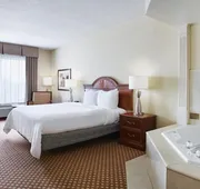 Hilton Garden Inn Charlotte North hotel detail image 4