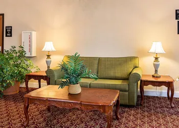 Econo Lodge Andrews Air Force Base hotel thumbnail 6