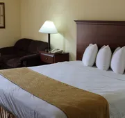 Econo Lodge Andrews Air Force Base hotel detail image 7