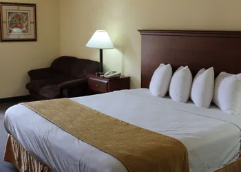 Econo Lodge Andrews Air Force Base hotel thumbnail 7