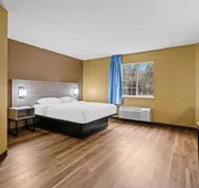 Suburban Studios Charlotte – Executive Park hotel detail image 7