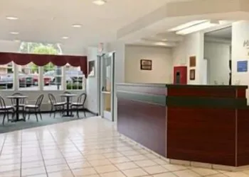 Microtel Inn & Suites by Wyndham Kannapolis/Concord hotel thumbnail 2
