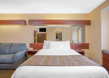 Microtel Inn & Suites by Wyndham Kannapolis/Concord hotel thumbnail 5