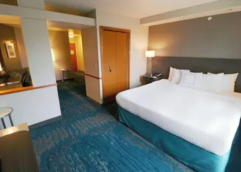 Fairfield Inn & Suites by Marriott Des Moines Airport hotel thumbnail 8