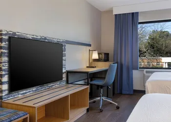 Lake Norman Inn and Suites hotel thumbnail 7