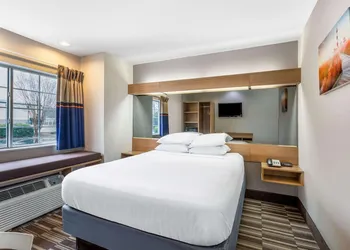 Microtel Inn by Wyndham Matthews/Charlotte hotel thumbnail 4