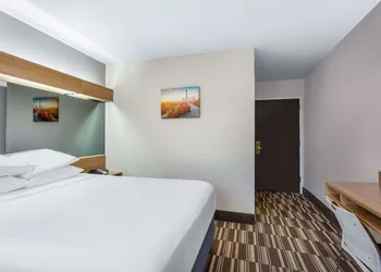 Microtel Inn by Wyndham Matthews/Charlotte hotel thumbnail 5