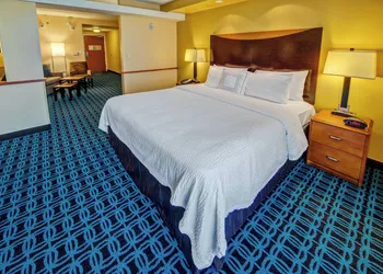 Fairfield Inn & Suites by Marriott Naples hotel thumbnail 8