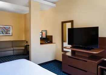 Fairfield Inn and Suites by Marriott Denver Aurora/ Medical Center hotel thumbnail 4