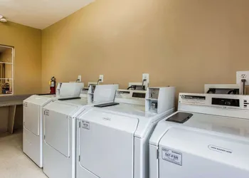 Suburban Studios near University of North Carolina-Charlotte hotel thumbnail 7
