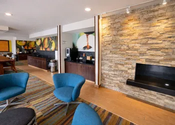 Comfort Inn & Suites Texas City I-45 hotel thumbnail 4