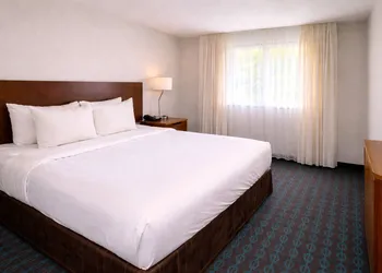 Comfort Inn & Suites Texas City I-45 hotel thumbnail 8