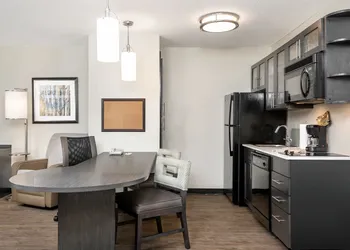 Candlewood Suites Charlotte - Arrowood by IHG hotel thumbnail 2
