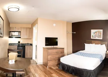 Suburban Studios Charlotte - Ballantyne hotel thumbnail 3