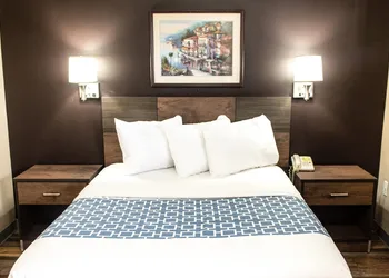 Suburban Studios Charlotte - Ballantyne hotel thumbnail 5