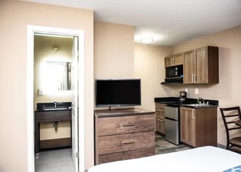 Suburban Studios Charlotte - Ballantyne hotel thumbnail 7