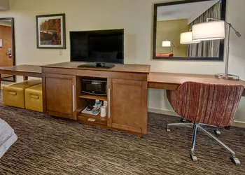 Hampton Inn by Hilton Concord/Kannapolis hotel thumbnail 8