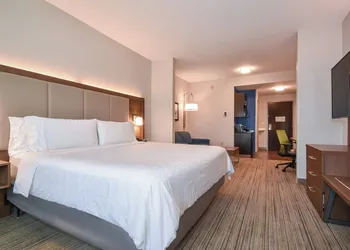 Holiday Inn Express & Suites Charlotte Southeast - Matthews by IHG hotel thumbnail 5