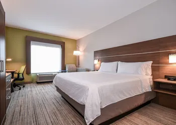 Holiday Inn Express & Suites Charlotte Southeast - Matthews by IHG hotel thumbnail 8