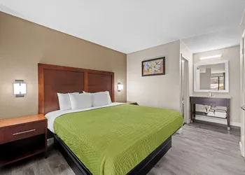 Econo Lodge Kannapolis - Concord hotel thumbnail 8