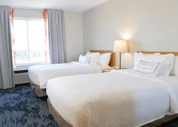 Fairfield Inn and Suites by Marriott Indianapolis East hotel thumbnail 3