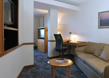 Fairfield Inn and Suites by Marriott Indianapolis East hotel thumbnail 6