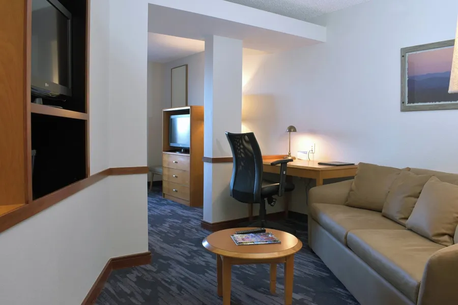 Fairfield Inn and Suites by Marriott Indianapolis East hotel detail image 6